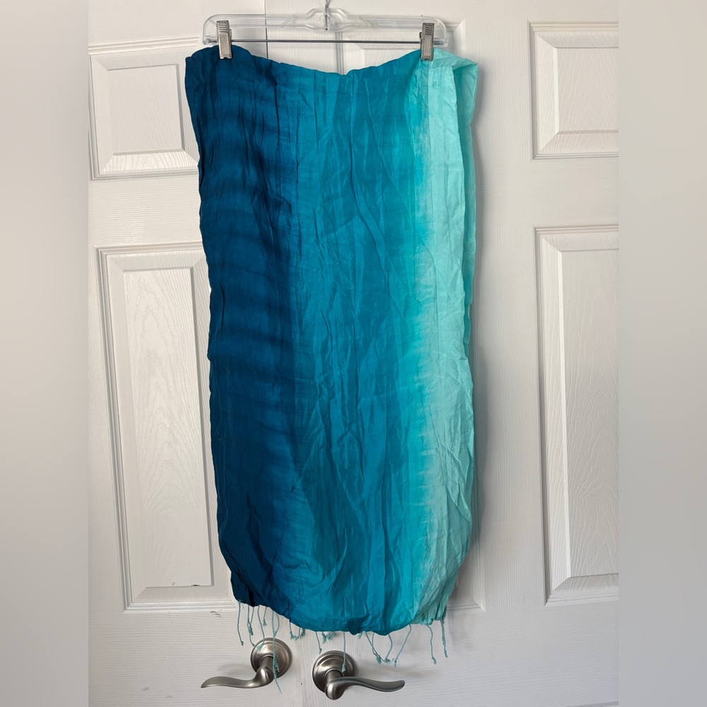 EUC Beautiful Ombré Wrap